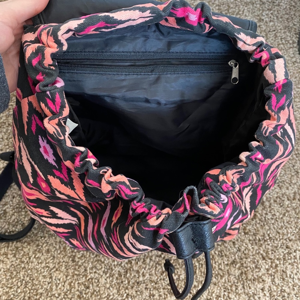 Backpack - Picture 2 of 3